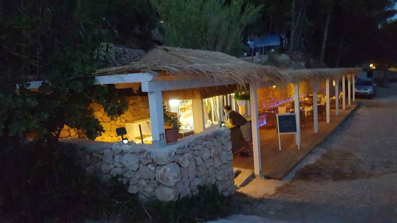 Camping Aloa 볼 외부 사진