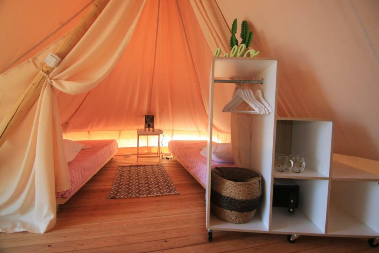 Camping Aloa 볼 외부 사진
